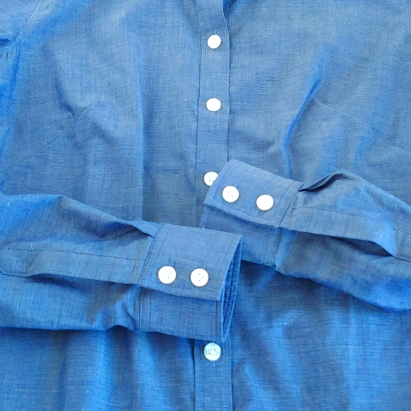 Banana Republic Women's Button Shirt Size 2 - Picture 4 of 6